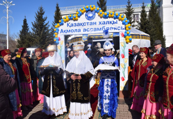 Көкшетауда Наурыз мейрамында киіз басу, ұршық иіру, иірім жіпті өңдеу бойынша шеберлік сыныптар ұйымдастырылды