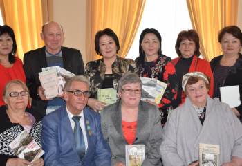 Қазақстан еврейлерінің қауымдастығы Жамбыл облыстық кітапханасына дискілер мен кітаптарды сыйға тартты