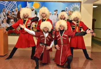 «От болып жалындаған» Әзірбайжан елінің Қазақ жеріндегі ұрпақтары туралы үздік сыр