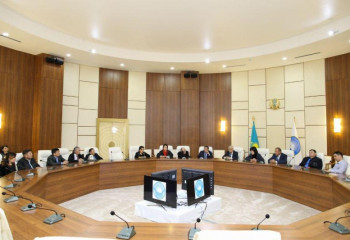 Қырғыз Республикасының Жоғарғы Кеңес депутаты ҚХА XXVII сессиясына қатысуға келді