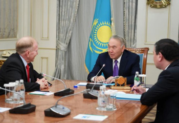 Нұрсұлтан Назарбаев Америка Құрама Штаттарының Қазақстандағы Төтенше және өкілетті елшісі Уильям Мозерді қабылдады