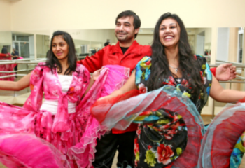 СЫҒАНДАРДЫҢ ЕРКІН РУХЫ: МЕМЛЕКЕТІМІЗ ЖОҚ ҰЛТПЫЗ, ЕРКІНБІЗ, БІЗДІ ҚАЙ ЖЕРДЕ ЖАҚСЫ ҚАБЫЛДАСА, СОЛ ЖЕРДЕ ТҰРАҚТАЙМЫЗ