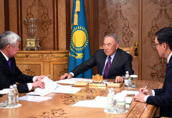 Елбасы Нұрсұлтан Назарбаев Еңбек және халықты әлеуметтік қорғау министрі Бердібек Сапарбаевты қабылдады