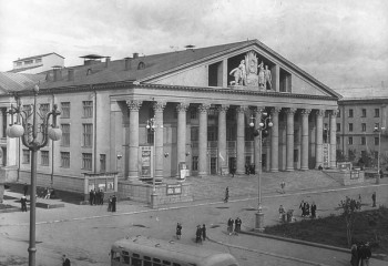 Кенді кәрі Алтайдың мәңгілік тыныштық құшағына бөленген Өскемен – 300 жаста