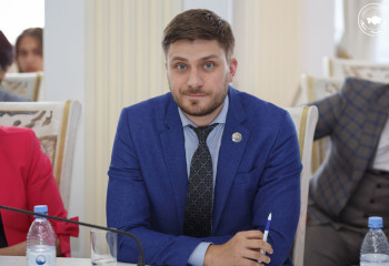 М.Споткай: Сайлау арқылы жастар Тұңғыш Президентіміздің аса көрнекті рөлін мойындап отыр