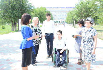 Атырауда «Кедергіге жол Жоқ» әлеуметтік жобасының шеңберінде қоғамдық рейд өтті