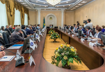 Архимед Мұхамбетов: Ғылым мен техниканың дамуына қарамастан, әлемге қауіп төндіретін факторлар бар