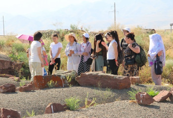 ЖАМБЫЛ ОБЛЫСЫ ҚХА МҮШЕЛЕРІ АҚЫРТАС КӨНЕ ҚАЛАШЫҒЫНЫҢ ТАРИХЫМЕН ТАНЫСЫП ҚАЙТТЫ