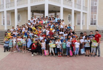 БҚО жазғы лагерде демалып жатқан Арыс қаласының мектеп оқушыларына Достық үйіне экскурсия ұйымдастырылды