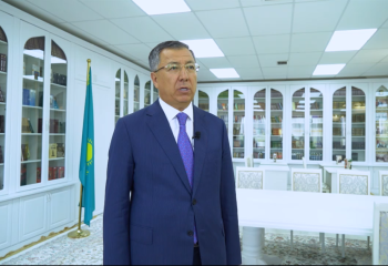 Жансейіт Түймебаев ұлы ойшылдың 37-қарасөзін оқып, #ABAI  эстафетасын жалғастырды