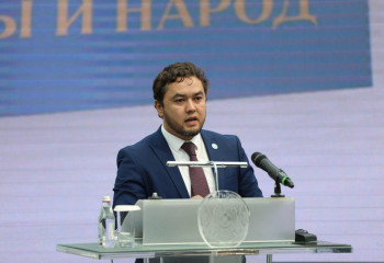 Ш. Пулатов: «Елбасы және халқы» кітабын ағылшын, араб тілдеріне аударуға болады