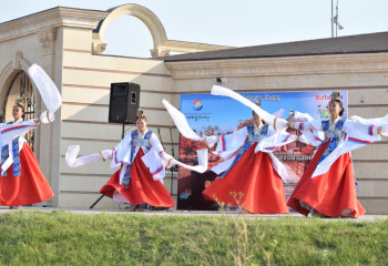 Атырауда кәріс халқының отбасылық мерекесі аталып өтті