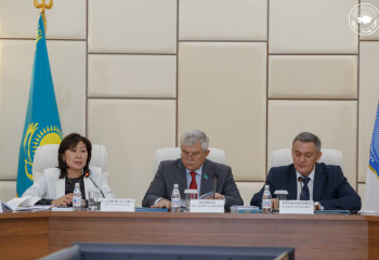 Ғалымдар дәуір және тұлға тақырыбын талқыға салды 