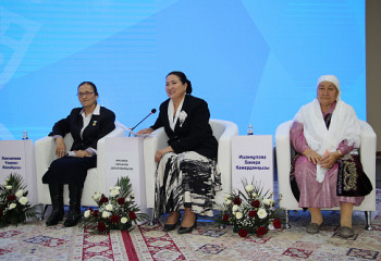 Аналар кеңесі отбасындағы тәрбиені талқылады