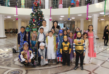 Ақтауда ҚХА-ның жаңа жылдық қайырымдылық шыршасы өтті