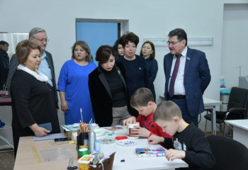 Депутат Еділ Мамытбеков ерекше балалардың мәселелерін көтереді