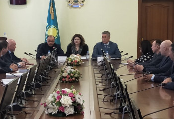 Мемлекеттік қызметкер қоғамдық кеңес мүшесі болмауы тиіс!