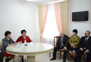 Атырау облыстық ҚХА мүшелері Мәжіліс депутатымен кездесуде экологиялық мәселелерді көтерді