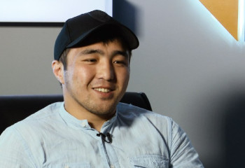 Backstage: Елдос Сметов