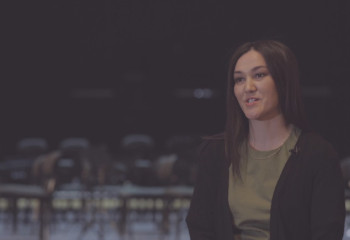 «Z қаласы»: Сахна сыртындағы фуэте