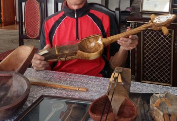 Қанат Қазақбаев - қобыз жасаудың хас шебері