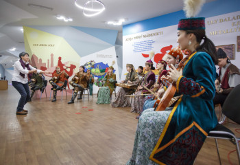 Дәстүрлі музыканы дәріптейтін топ