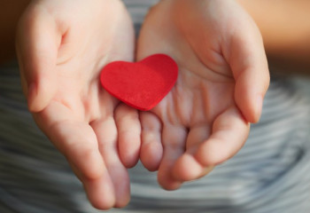 Жақыныңа жанашыр бол