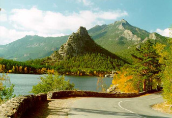 Көкшетау – сексен көлдің саясында