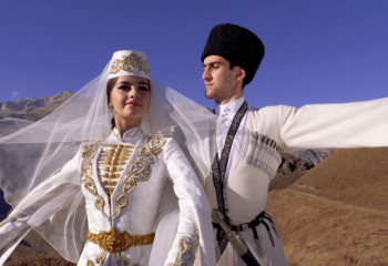 Салт-дәстүрін берік ұстанған халық