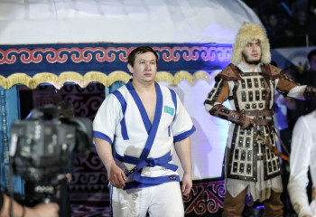 «Жүз шайыр шыққан жерден, жүз палуан да шығады»