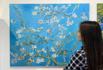 Выставка репродукций картин Ван Гога в Нур-Султане