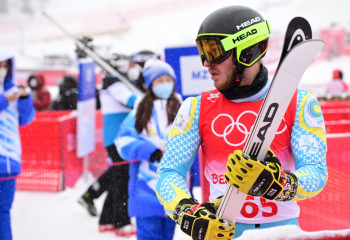 Казахстанский горнолыжник не смог завершить дистанцию на ОИ-2022