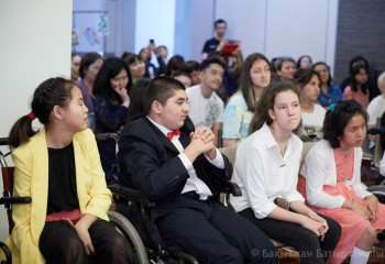 Выставка работ особенных подростков прошел в столице