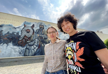 Мурал с изображением Касымхана: 120 баллончиков краски для масштабного высказывания