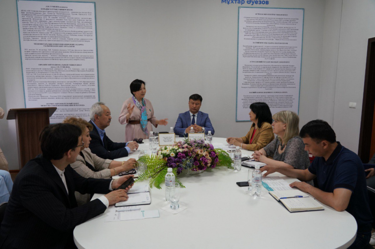 Казахстанские ученые обсудили важность предстоящего референдума