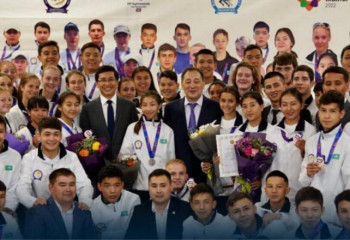 50 грантов на обучение в казахстанских вузах получили победители и призеры гимназиады-2022