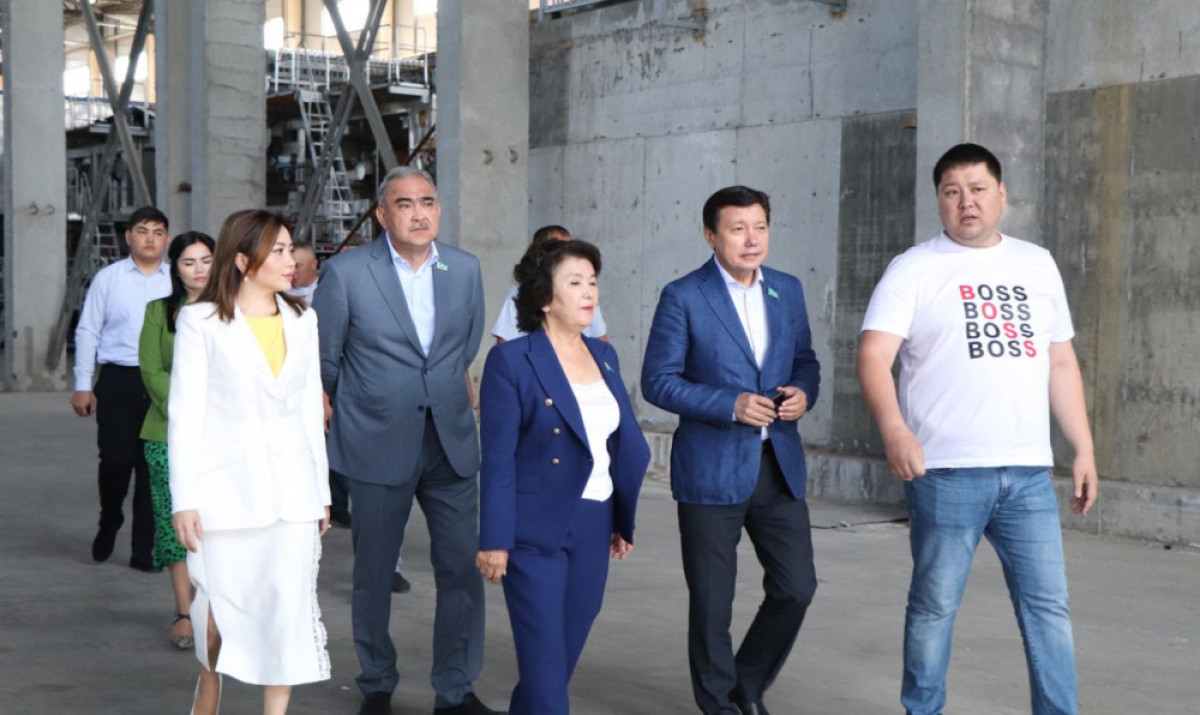 Депутаты призывают казахстанцев к участию в референдуме