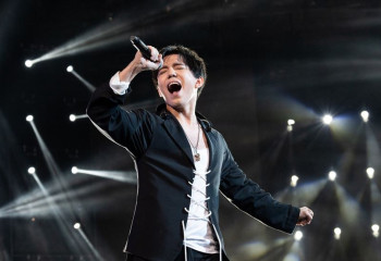 Димаштың үш әні әлемдік хит-парадта үздік ондыққа енді