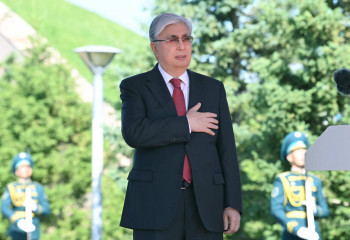 Қасым-Жомарт Тоқаев Мемлекеттік ту көтеру рәсіміне қатысты