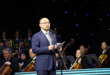 Дәурен Абаев: Мемлекеттік рәміздерге құрметпен қараудың негізінде халық бірлігі тұр 