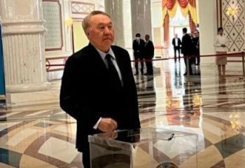 Нурсултан Назарбаев отдал свой голос на республиканском референдуме 