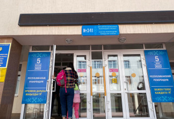 «У нас будет новая жизнь после референдума»: Жители столицы голосуют 