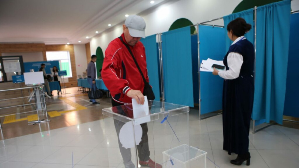 Больше семи миллионов казахстанцев проголосовали на референдуме