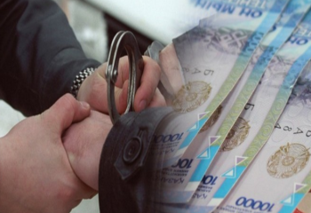 Елордада бала күтушісі үй иесінен 3 мың доллар ұрлап кеткен