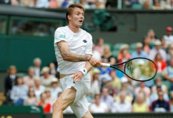 Первая ракетка Казахстана Александр Бублик уверенно стартовал на турнире серии АТР в Лондоне