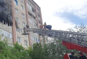 В Семее пожарными из огня спасены 16 детей 