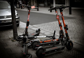 Электр самокаттарына арналған стандарттар міндетті болады