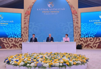 Заседание первого Национального курултая покажут на республиканских телеканалах