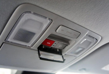 Казахстанцы вправе не устанавливать кнопки SOS на ввозимые автомобили