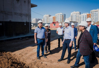 Көлгінов Нұр-Сұлтанда салынып жатқан мектептер туралы айтты